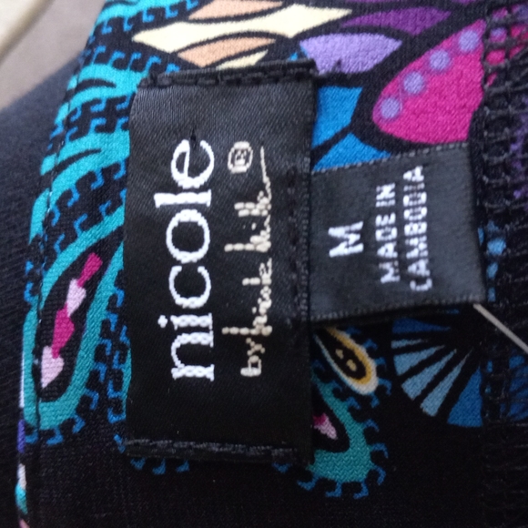 NWT Nicole Miller Multi Colored Pasley Like Design Dress. Size Med - Picture 11 of 11